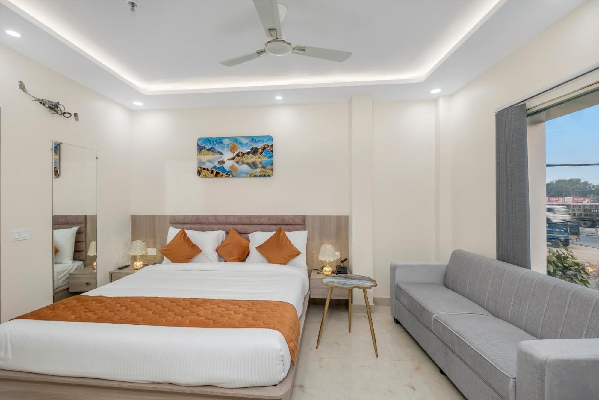 Hotel Sudarshan Ayodhya Экстерьер фото